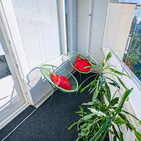 Taika With Finnish Sauna, Glazed Balcony & Free Parking -your Base To Explore The Arctic And Santa's Magical Hometown * רובניימי