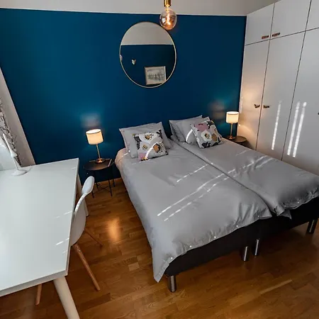 דירה Taika With Finnish Sauna, Glazed Balcony & Free Parking -your Base To Explore The Arctic And Santa's Magical Hometown רובניימי