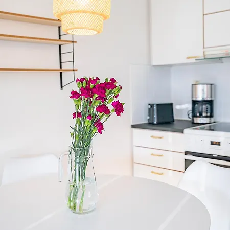 Taika With Finnish Sauna, Glazed Balcony & Free Parking -your Base To Explore The Arctic And Santa's Magical Hometown * רובניימי