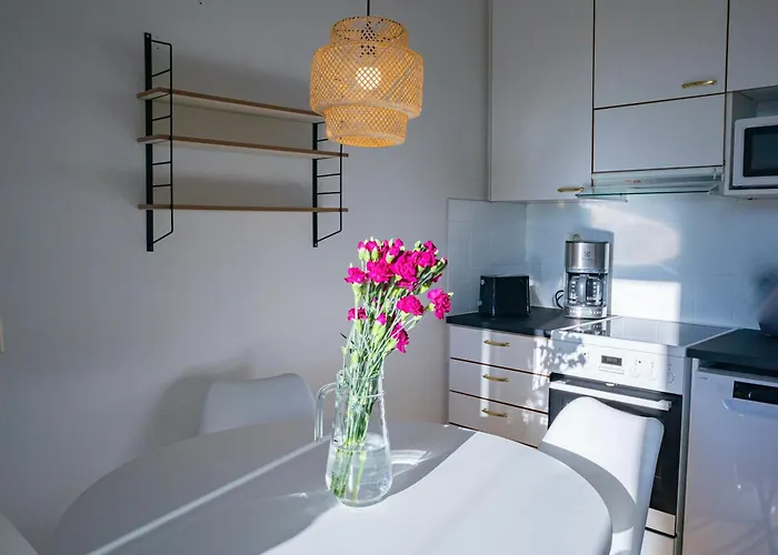 Taika With Finnish Sauna, Glazed Balcony & Free Parking -your Base To Explore The Arctic And Santa's Magical Hometown