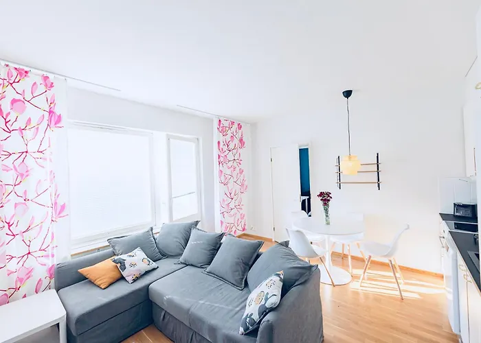 Taika With Finnish Sauna, Glazed Balcony & Free Parking -your Base To Explore The Arctic And Santa's Magical Hometown Lägenhet Rovaniemi